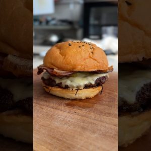 Oklahoma Smash Burger 🍔 inspired by the Bud & Burgers: Burger War at Lollapalooza India 🇮🇳